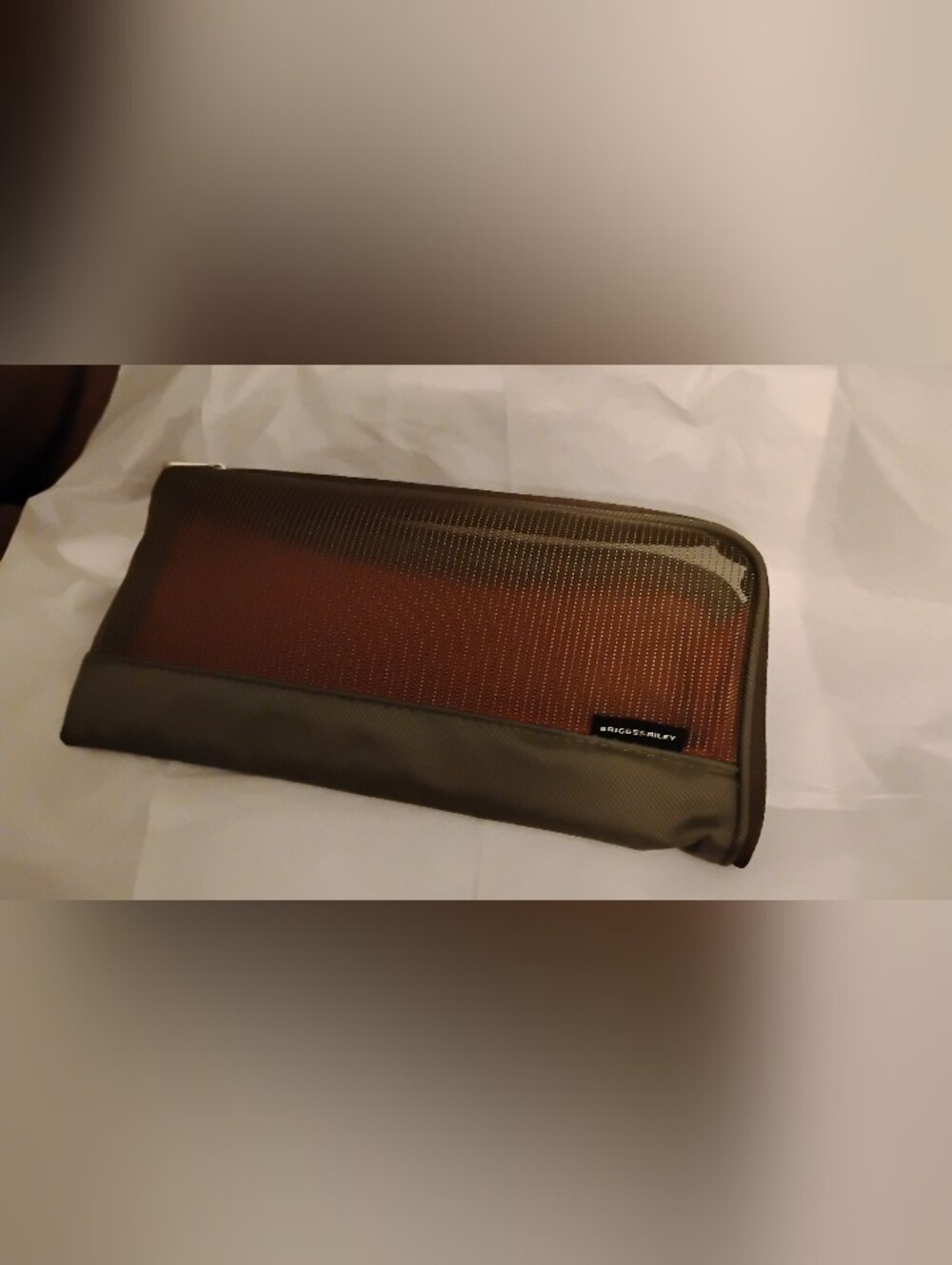 Briggs & Riley Travel Essentials Small Zip Bag.